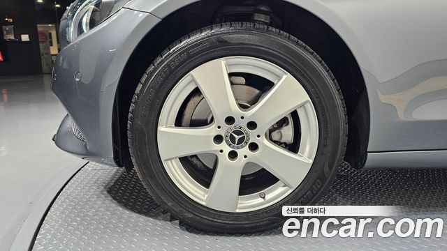 Mercedes-Benz C-Class 2018 — photo 5