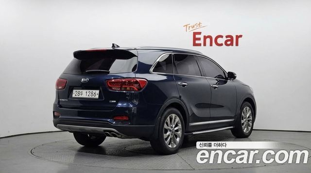 Kia Sorento 2018 — photo 2