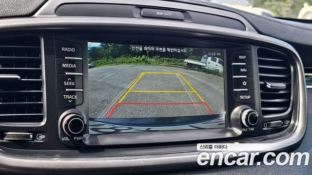 Kia Sorento 2018 — photo 13