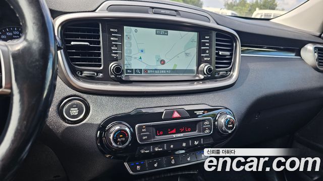 Kia Sorento 2018 — photo 14