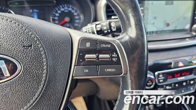Kia Sorento 2018 — photo 16