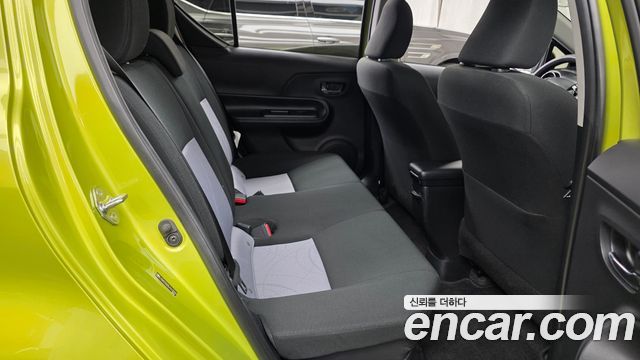 Toyota Prius 2018 — photo 17
