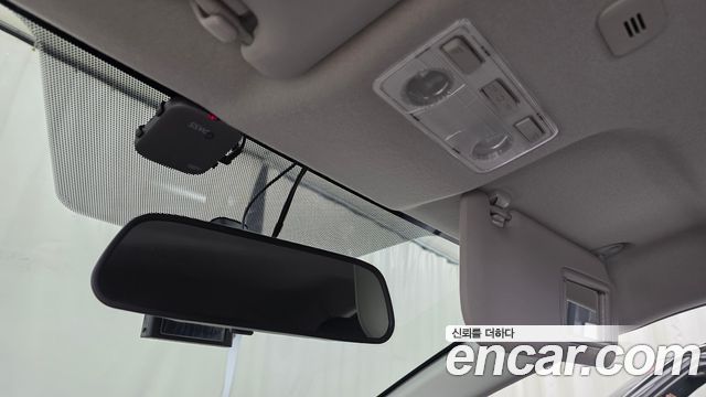 Toyota Prius 2018 — photo 21