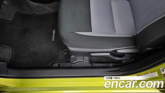 Toyota Prius 2018 — photo 25