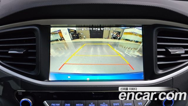 Hyundai Ioniq 2017 — photo 16