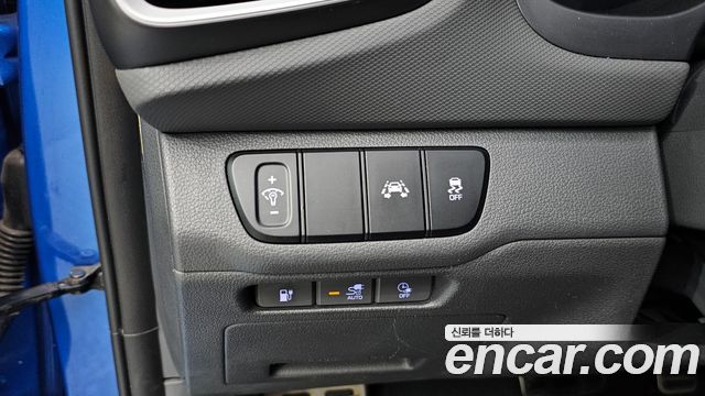Hyundai Ioniq 2017 — photo 17