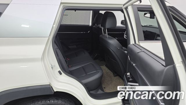 KG Mobility Torres 2023 — photo 11