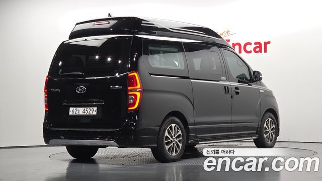 Hyundai Starex 2019 — photo 2