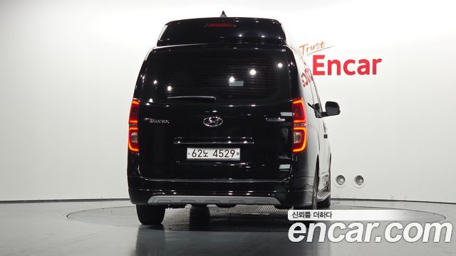 Hyundai Starex 2019 — photo 4