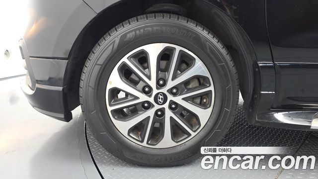 Hyundai Starex 2019 — photo 5