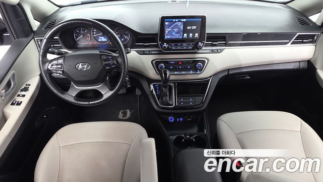 Hyundai Starex 2019 — photo 10