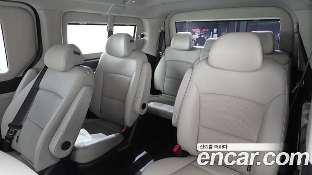 Hyundai Starex 2019 — photo 19