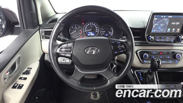 Hyundai Starex 2019 — photo 20