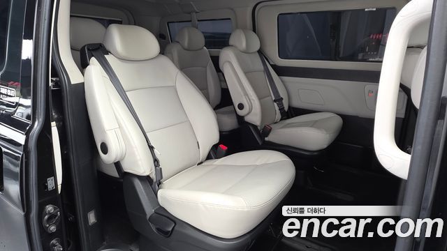Hyundai Starex 2019 — photo 16