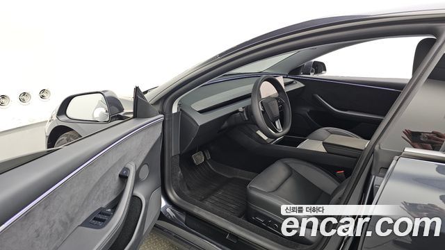 Tesla Model 3 2025 — photo 13