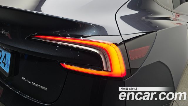 Tesla Model 3 2025 — photo 9