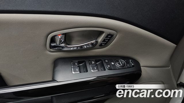 Kia Canival 2019 — photo 24