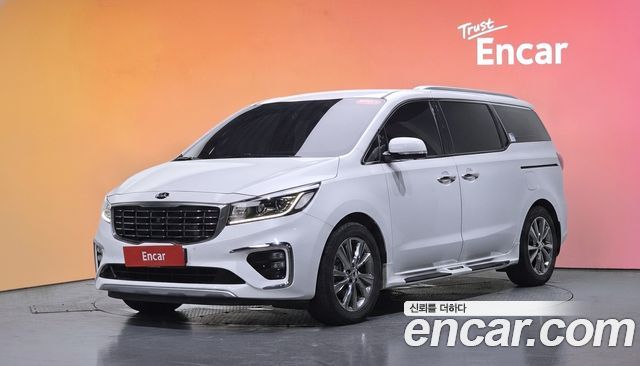 Kia Canival 2019 — photo 1