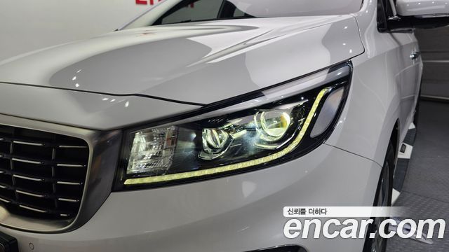Kia Canival 2019 — photo 8