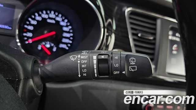Kia Canival 2019 — photo 28