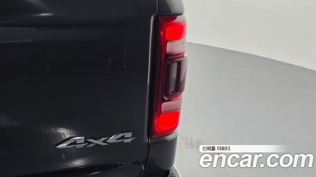 Dodge Ram Pick Up 2019 — photo 9
