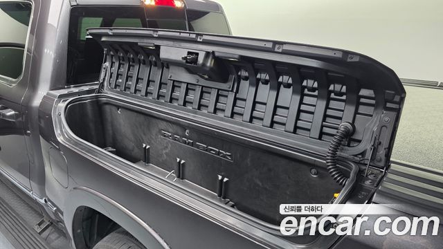 Dodge Ram Pick Up 2019 — photo 37