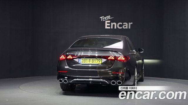 Mercedes-Benz E-Class 2026 — photo 4