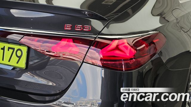 Mercedes-Benz E-Class 2026 — photo 9