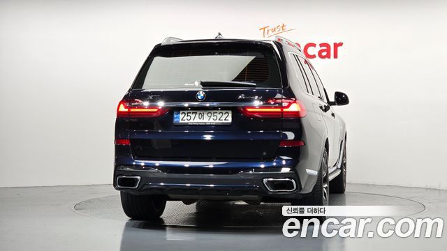 BMW X7 2022 — photo 4