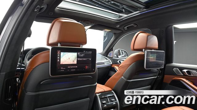 BMW X7 2022 — photo 17