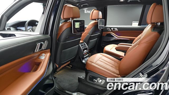 BMW X7 2022 — photo 20