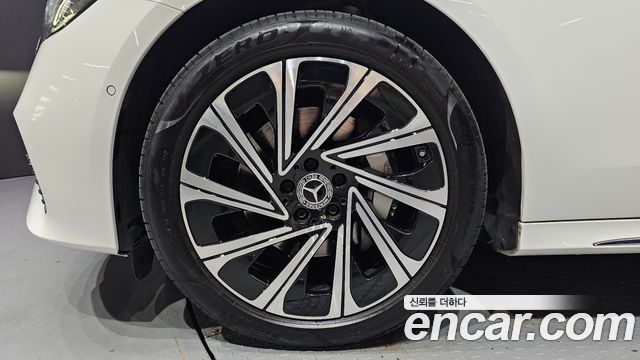 Mercedes-Benz E-Class 2026 — photo 5