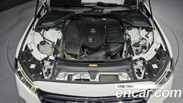 Mercedes-Benz E-Class 2026 — photo 6