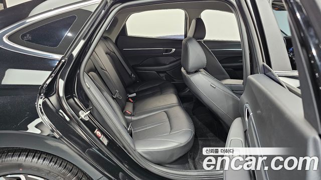 Hyundai Sonata 2023 — photo 17