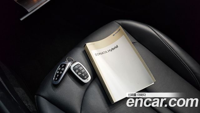 Hyundai Sonata 2023 — photo 23