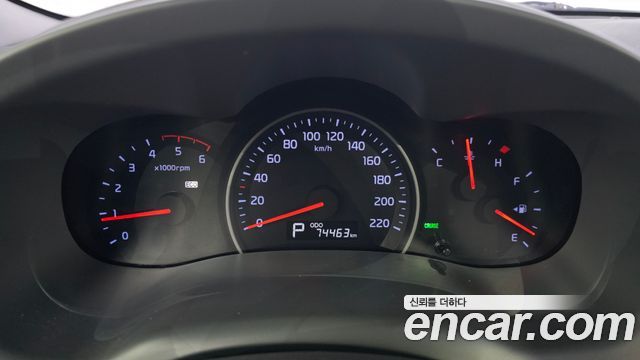 Kia Canival 2012 — photo 11