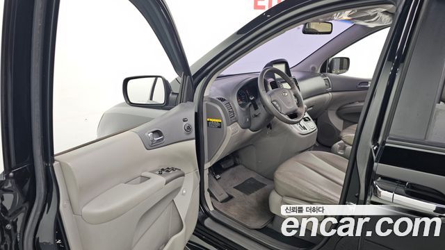 Kia Canival 2012 — photo 13