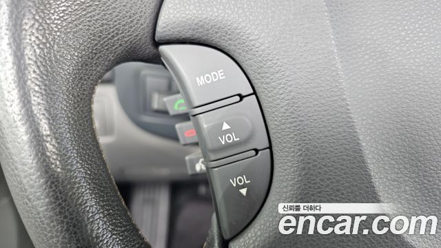 Kia Canival 2012 — photo 24