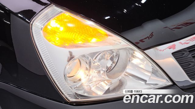 Kia Canival 2012 — photo 8