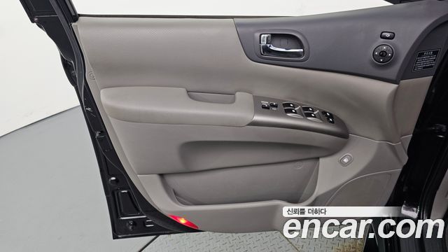 Kia Canival 2012 — photo 14