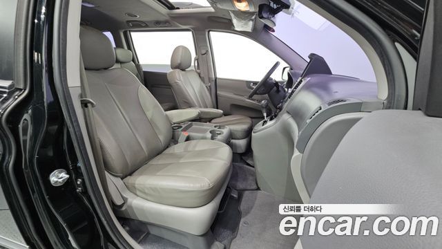 Kia Canival 2012 — photo 16