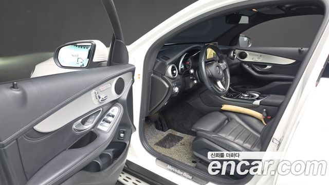 Mercedes-Benz GLC-Class 2018 — photo 10