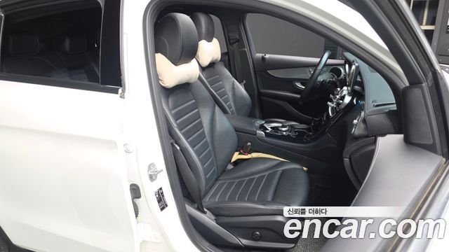 Mercedes-Benz GLC-Class 2018 — photo 12
