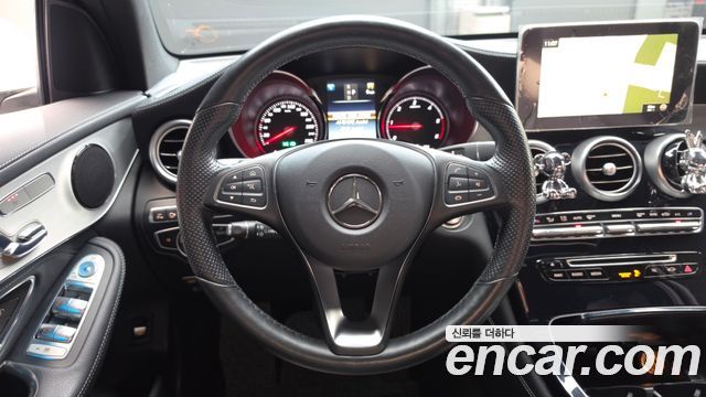 Mercedes-Benz GLC-Class 2018 — photo 13