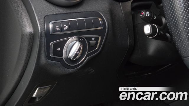Mercedes-Benz GLC-Class 2018 — photo 15