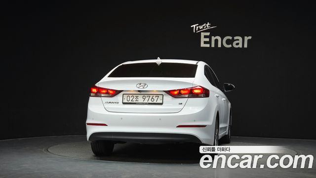 Hyundai AVANTE 2018 — photo 4