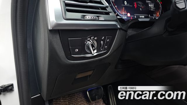 BMW X4 2023 — photo 28