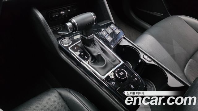 Kia Sportage 2023 — photo 9