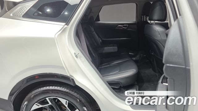 Kia Sportage 2023 — photo 12