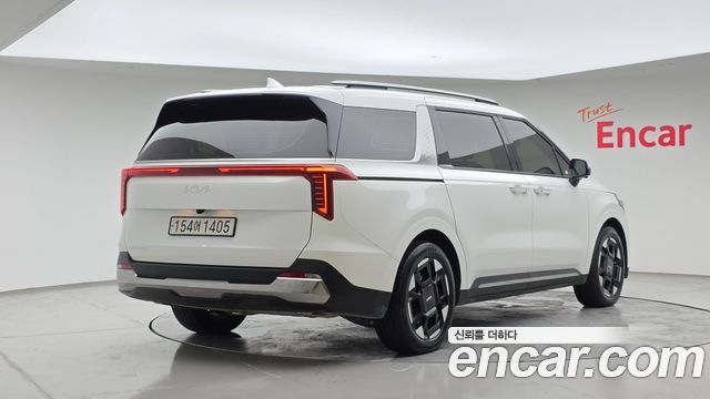 Kia Canival 2025 — photo 2